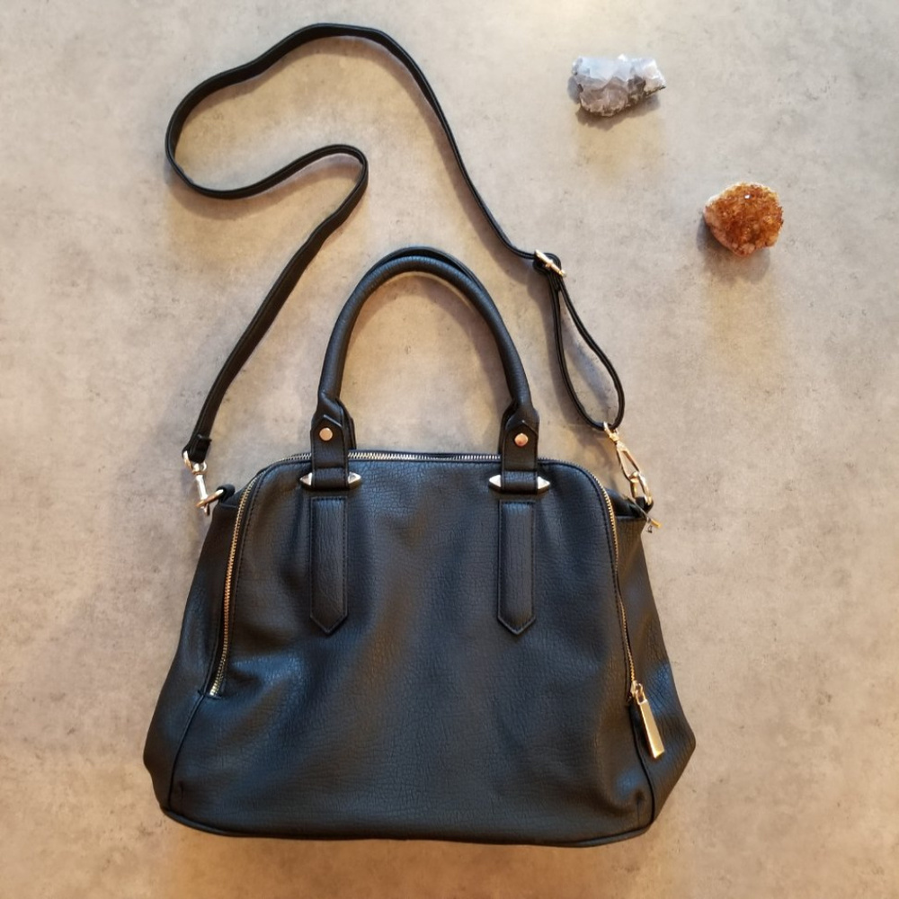 Violet Ray Black Leather Crossbody/Handbag